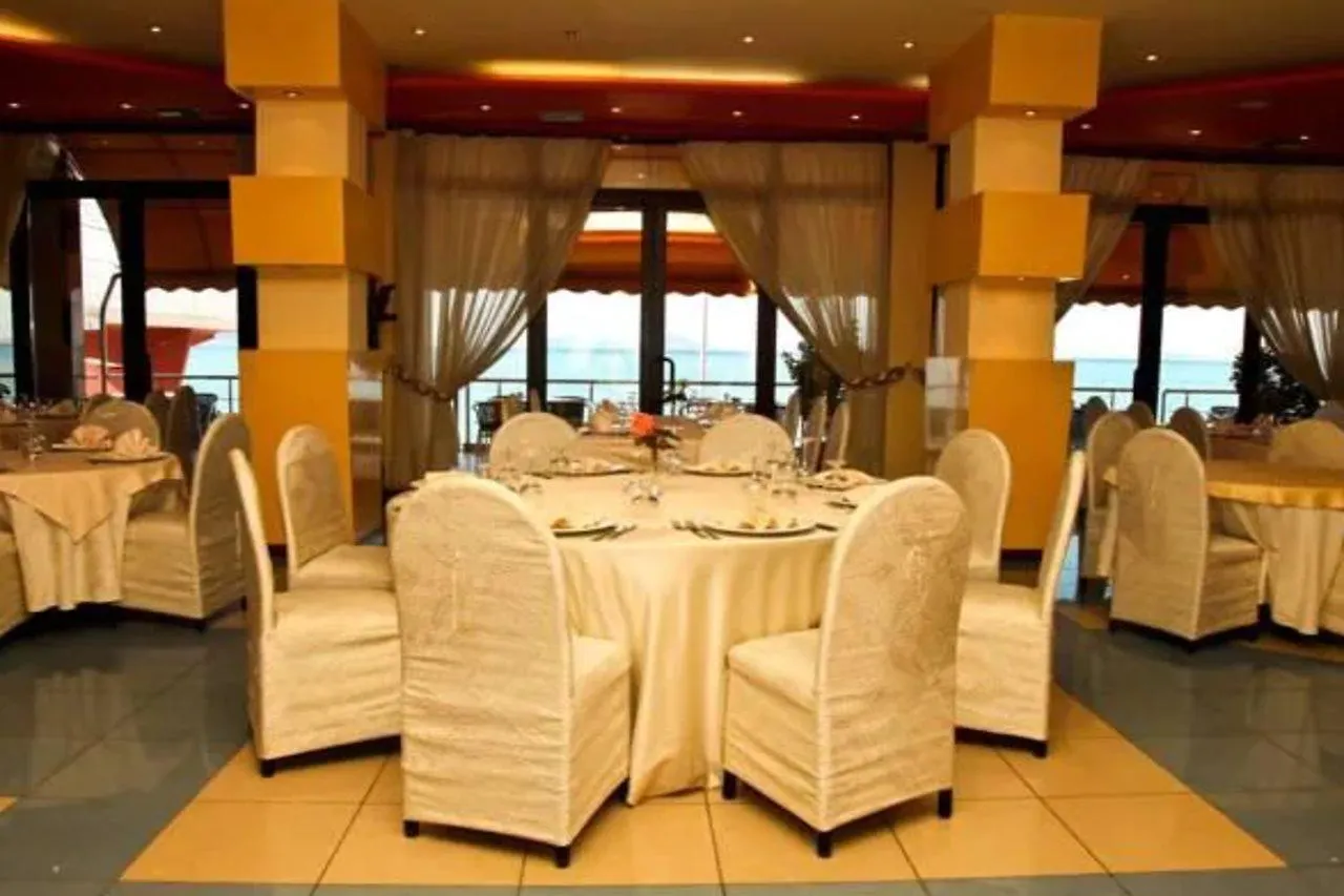 Hotel New York Vlorë 4*,  Albanie